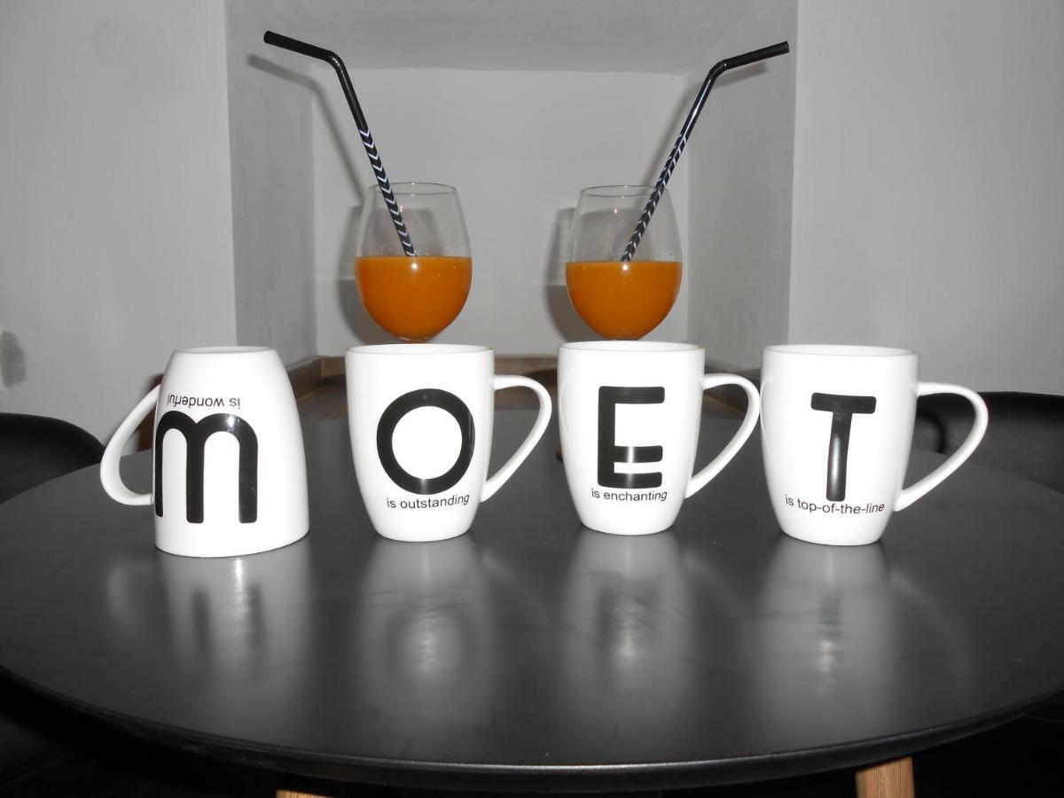Moet With Garden Lägenhet Pula Exteriör bild